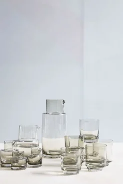 valerie_objects Inner Circle karaff, 150 cl, smokey grey