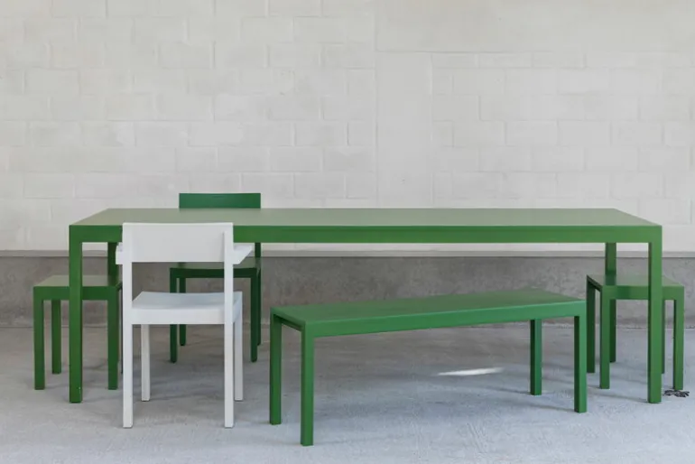 valerie_objects Silent bänk, gräs