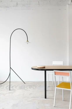 valerie_objects Stående lampa n1, ljusgrå