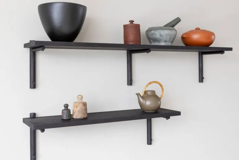 Verso Design Tikas vägg hylla, 24 x 80 cm, svart