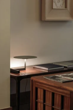 Vibia Flat 5965 bordslampa, grå