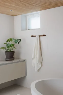 Vieser Lauha vägghängare, 3 knoppar, brunoljad kebony