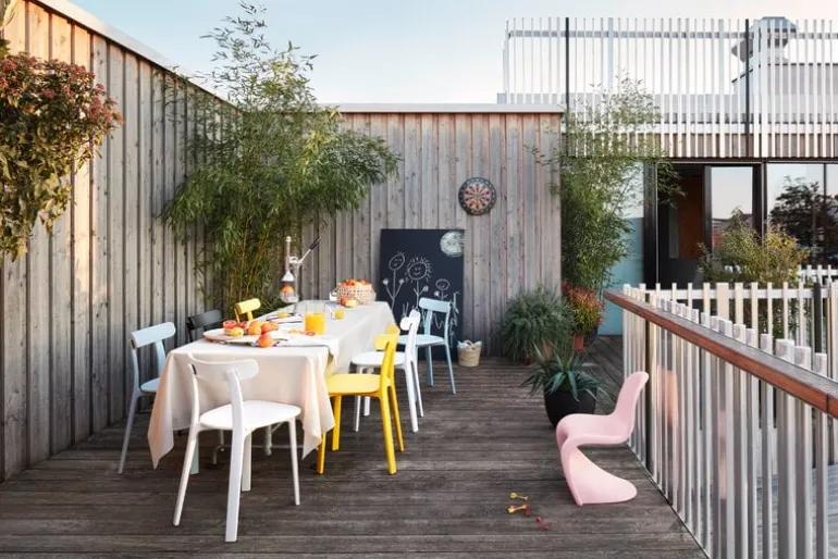 Vitra All Plastic Chair, smörblomma