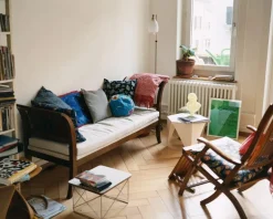 Vitra Butterfly Stool, lönn