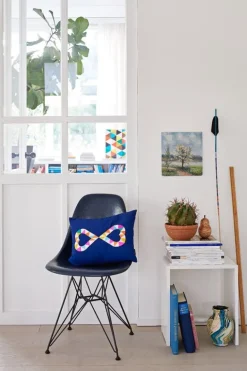 Vitra Eames DSR stol, fiberglas, klassisk röd - basic dark