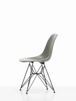 Vitra Eames DSR stol, fiberglas, raw umber - svart