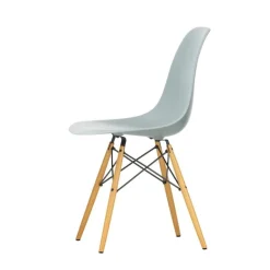 Vitra Eames DSW stol, light grey RE - lönn