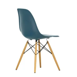 Vitra Eames DSW stol, sea blue RE - lönn