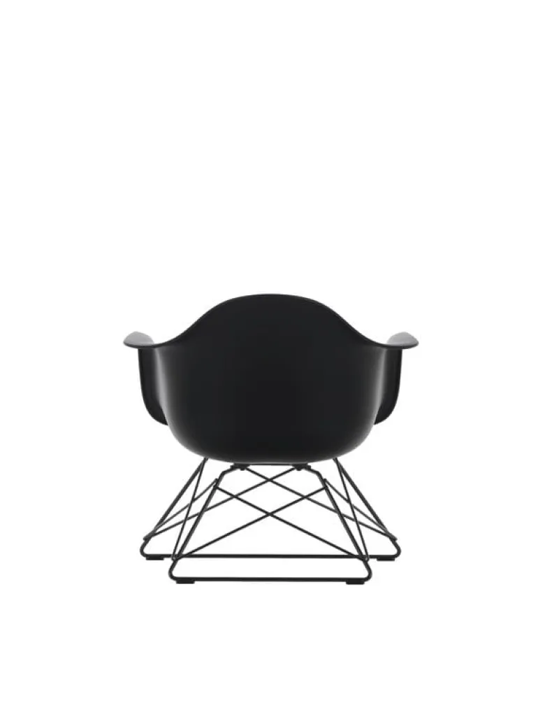 Vitra Eames LAR fåtölj, deep black RE - basic dark
