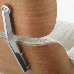 Vitra Eames Lounge Chair&Ottoman, ny stl, Am. cherry-Nubia grädde/sand