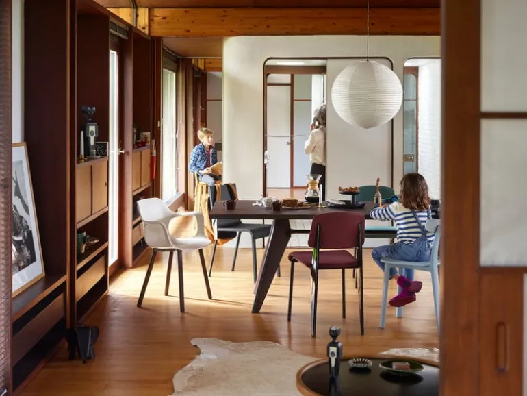 Vitra Em Table 240 x 90 cm, asfalt - écru