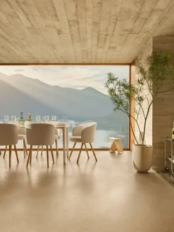 Vitra Mikado stol, natur ek - Nubia 01 elfenben/pärla