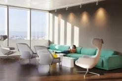 Vitra Slow Chair, brun/grädde - choklad