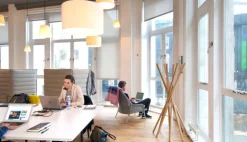 Vitra Slow Chair, brun/grädde - choklad