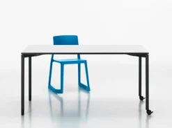 Vitra Tip Ton stol, glaciärblå