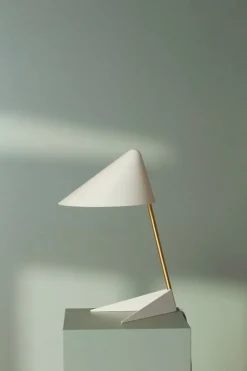 Warm Nordic Ambience bordslampa, vit - mässing