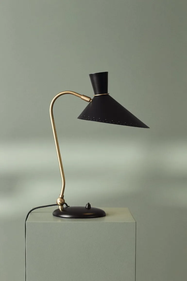 Warm Nordic Bloom bordslampa, svart