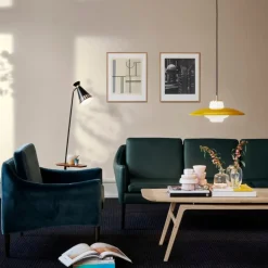 Warm Nordic Cone golvlampa med bord, svart