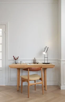 Warm Nordic Trombone bordslampa, aluminium