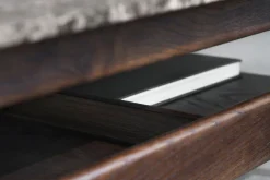 Wendelbo Collect konsolsidobord, låg, mörkbrun - Emperador-marmor