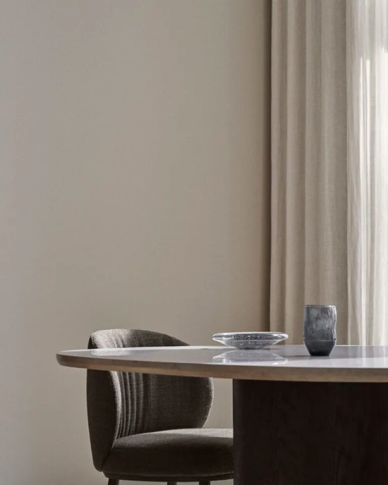 Wendelbo Ovata matbord, brun ek - Jura Grey kalksten