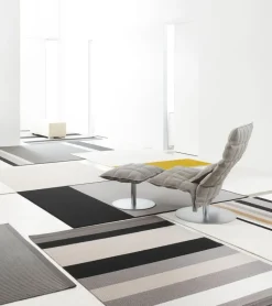 Woodnotes K stol, smal, basplatta med snurrfunktion, sten/svart