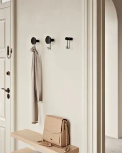 Woud Around klädhängare, stor, svartmålad ek - svart metall