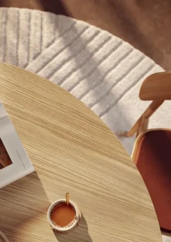 Woud Ludo matbord, 130 cm, svart - vitpigmenterad lackad ek