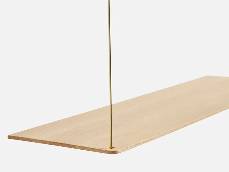 Woud Stedge hylla, 80 cm, vitlackerad ek – mässing