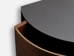 Woud Wallie väggskåp, valnöt - svart