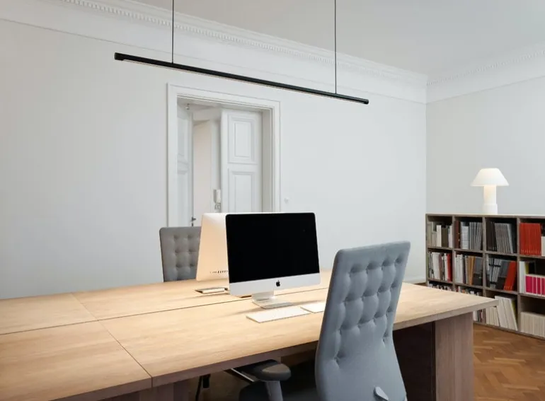 Wästberg w181 Linier hänglampa, 3000K, dimbar, svart